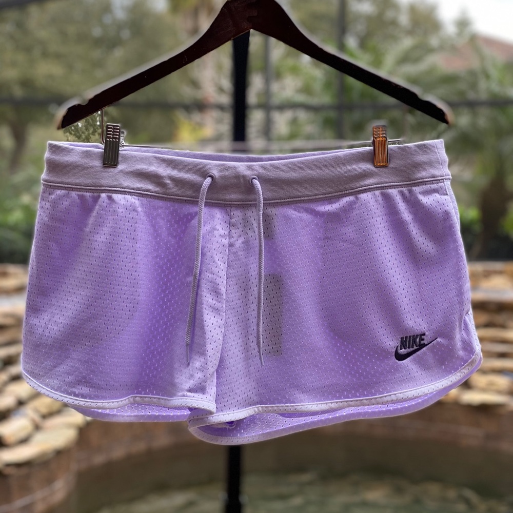 Nike Sportswear Heritage Shorts Large Lavendar